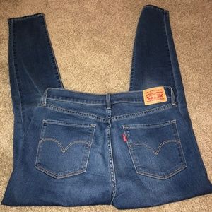 Levi Shaping Skinny Jeans